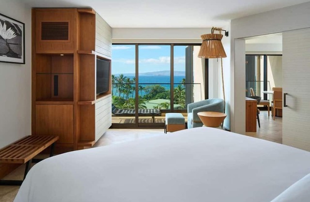 1-Bedroom Suite at a 4.5⭐️ Hotel