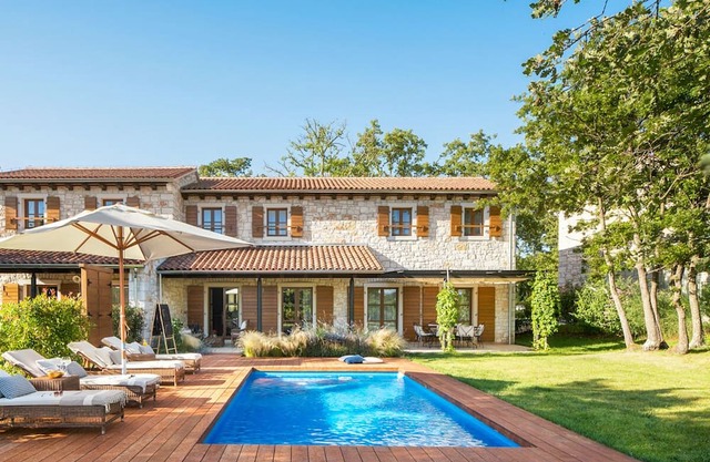 Villa Gambalera - Three Bedroom Resort, Sleeps 6