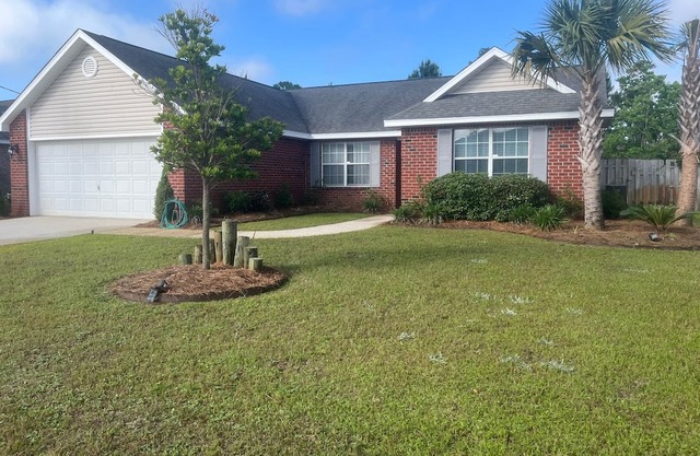 Sea Largo, Newly Decorated | 5 Min. to Beach | Comfortable Beds | Quiet Neighborhood | Clean