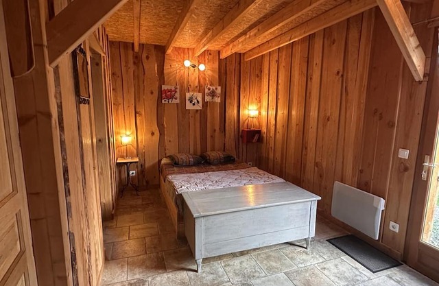 Gite Vernusse, 2 bedrooms, 6 persons