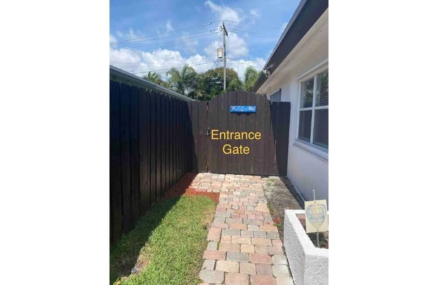 Studio w/ Private Entry Access, beach nearby