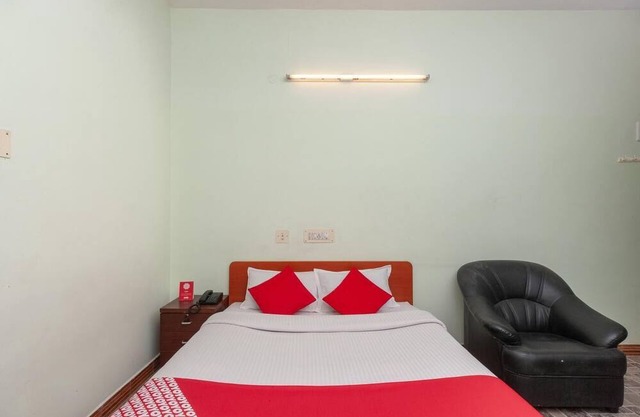 Proximity to Stay Lake/Bears Hill/Yercaud Junction