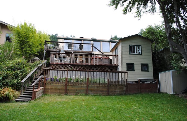 Camellia House Guerneville on the Russian River (Cert.# 8 96N)