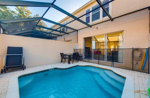T2367- Windsor Palm Resort/Pool /3 miles to Disney