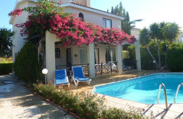 Beautiful 2 bed Villa With Private Pool And Mature Gardens