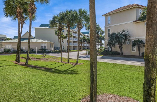 NEWLY UPDATED! Free Beach Service, Private Beach Access, Pet Friendly! ~ Maravilla 4109