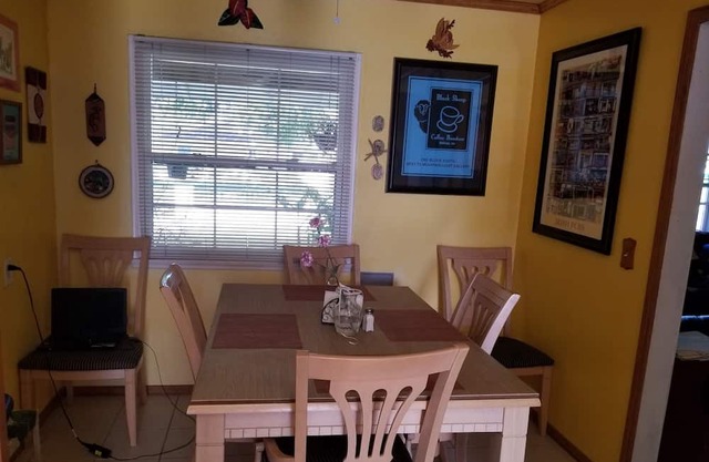 3 Bedroom 2 Bath Walk To Disney House