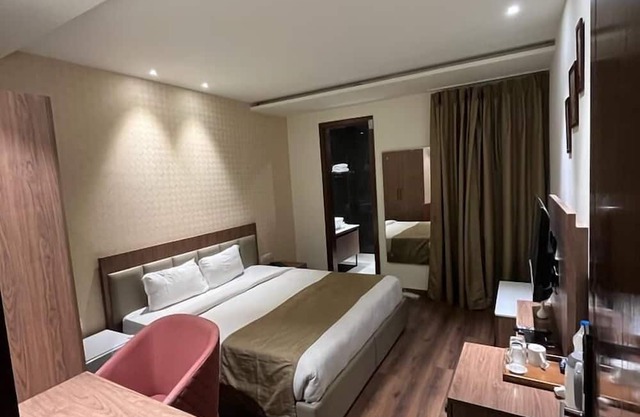 HOTEL SUNPARKINN BARNALA Punjab