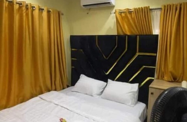 Oviation Hotels and Suites