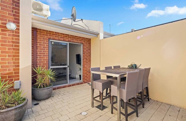 Best Location Armadale Sleeps 6