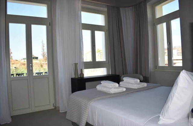 Amara Luxury Suites With Private Hot Tub
