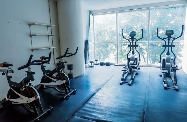 Best Price Studio Near Petra University At High Point Serviced Apartment