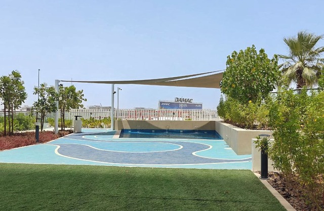 Gulf Gate Near Golf Club Parks & Pool