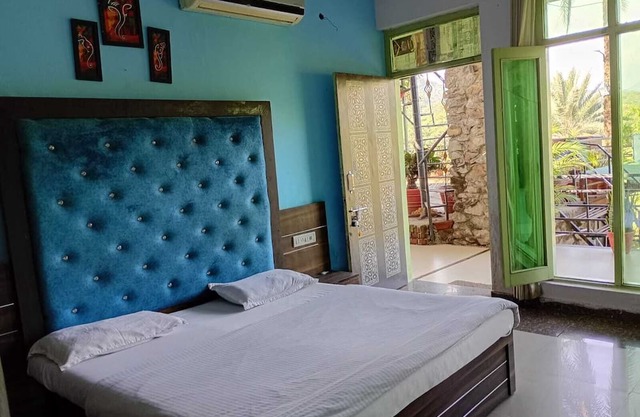 Hotel Grand Valley By Shri Hari Niwas