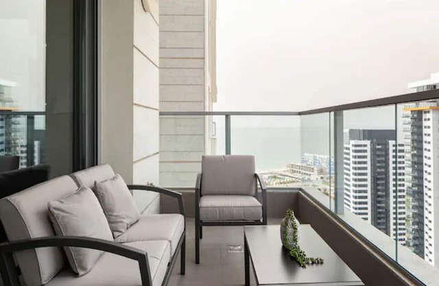 Fresh 3BR APT 32 Floor See View Tower