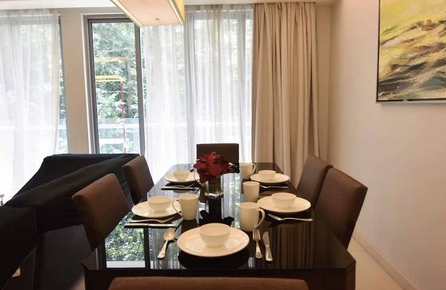 Pet Friendly, 3BR Apt KL, Bathtub & Parking