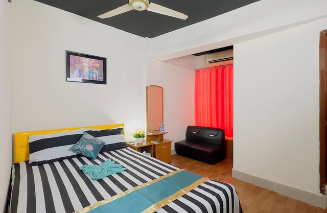 Dhanmondi Lake View Hotel