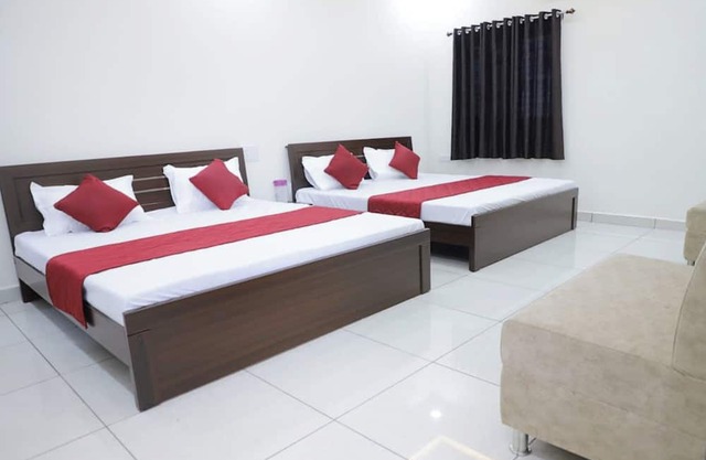 Hotel J-Laxmi Palace