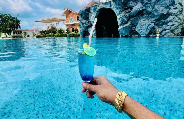 7 Hills Resort