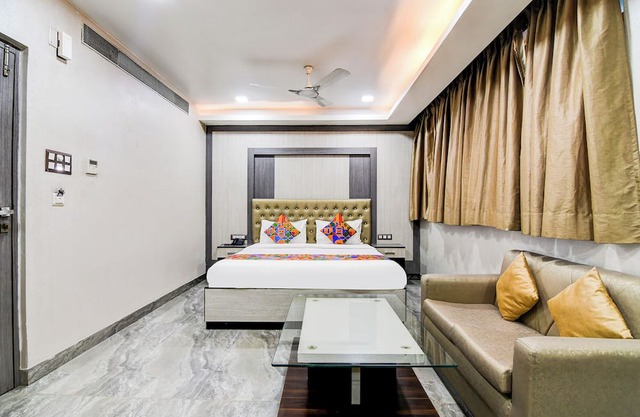 Fabhotel Aafreen International