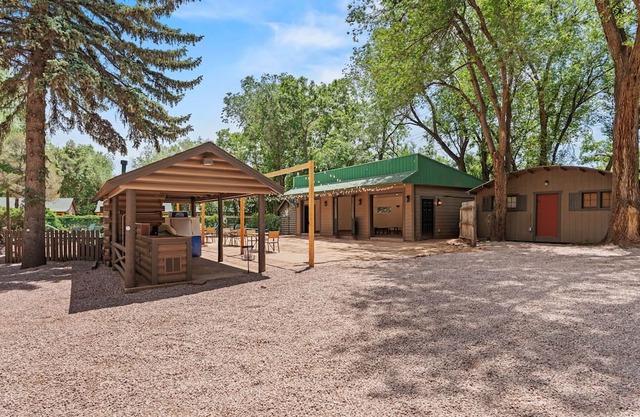 Timber Lodge Cabin 17