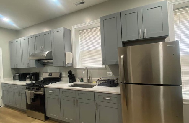 Stylish Apartment near Chicago Downtown