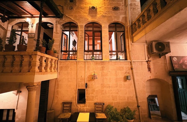 toprak konak