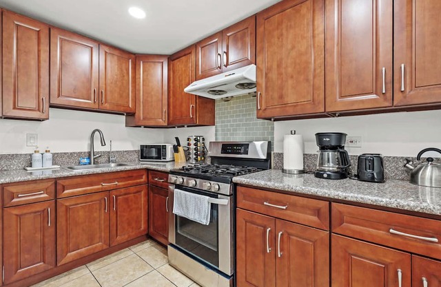 Spacious & Bright Home Fully Equipped