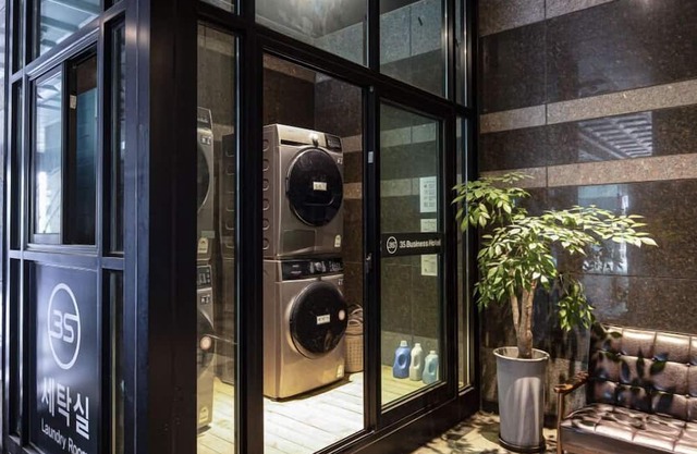3S HOTEL DONGTAN - BUSINESS