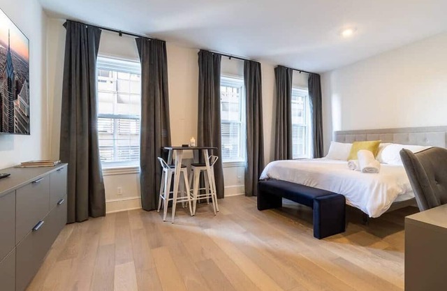 Thena Hotel - Huge Studio - Midtown