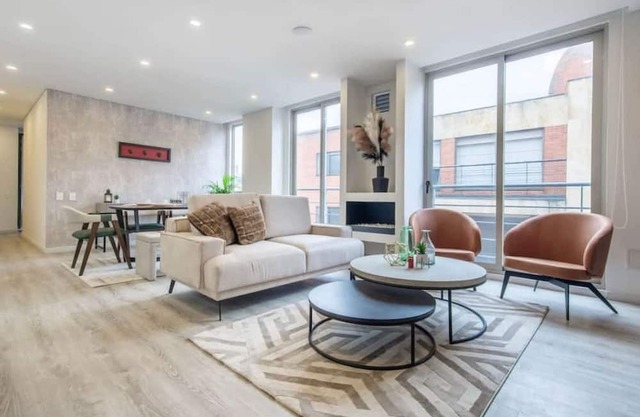 Unique 3 BR Apartment in Usaqu n