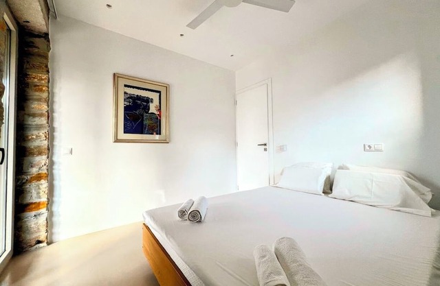 Tzia Authentic Stone Apt with Sea View