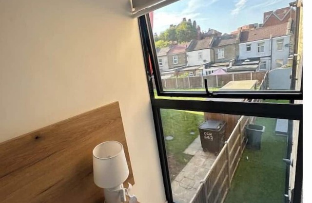 Deluxe 1 Bed Apartment in Londonn