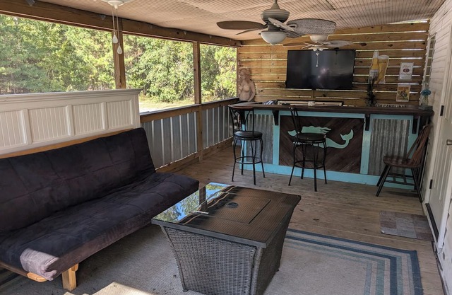 Charming 2-BR 2BA on Lake Marion- John C Landing -Cuddo Summerton SC
