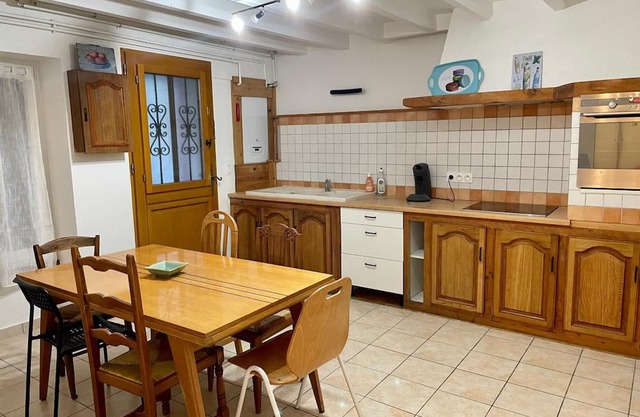 Apartment 'Au 81 - Maison De Ville À Louer' with Wi-Fi