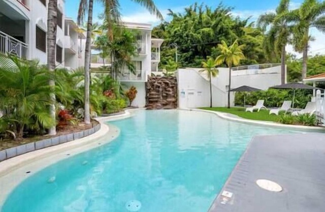 two bedroom beach front apartment @ Alassio Palm Cove