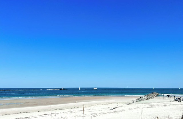 ☀️Beachfront Corner Unit-Pool-Sea Coast Gardens II 301☀️
