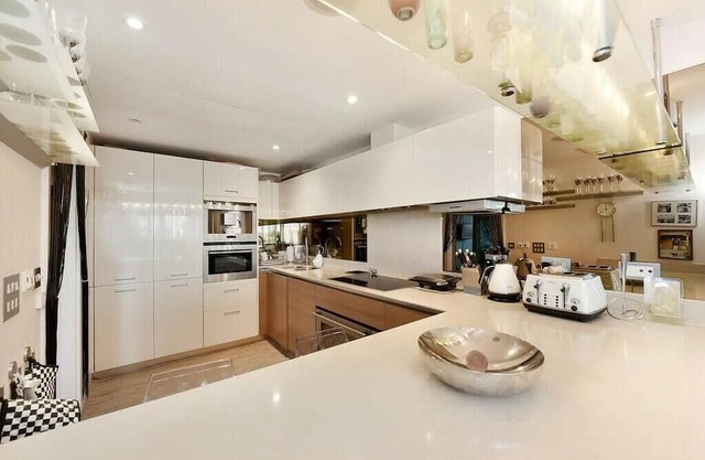 Luxury City Apartment in London Battersea Reach