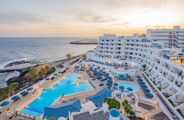 Modern Apartment in Golf del Sur | Pool Access