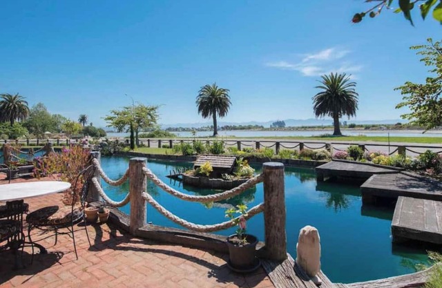 Charming 2-bedroom country living apartment with fantastic amenities