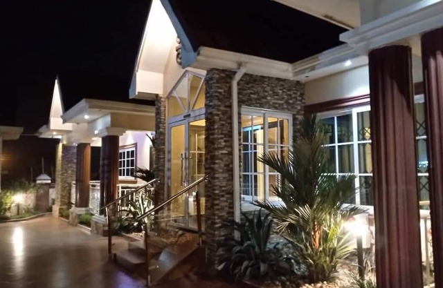 LIZAB LODGE