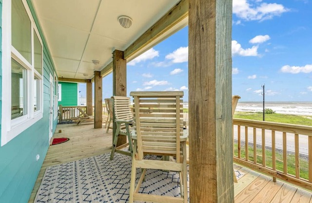 Seaside Nest - Unobstructed Beach and Bay Views