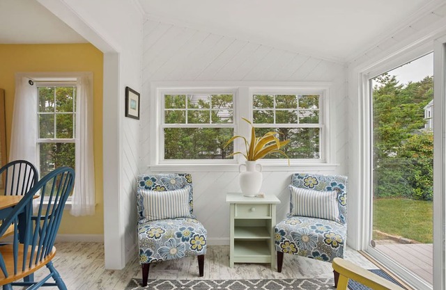 Charming 4-Bedroom Beach House Steps from Goose Rocks Beach and The Tides Hotel