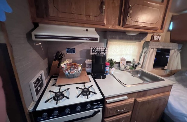 Perfect Couples Retreat: Cozy Camper near Hiking, Beach, Fishing, and More!"