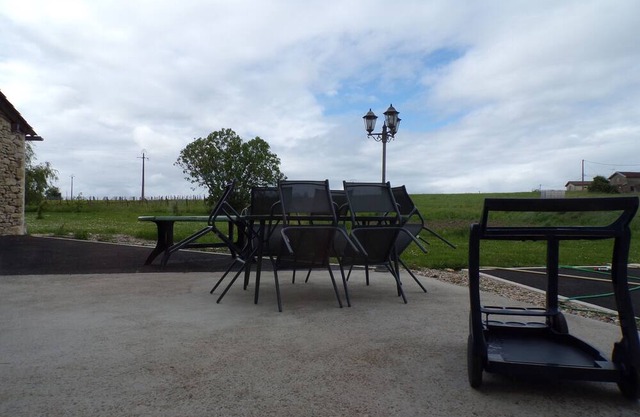 Holiday Home 'Gîte La Grange' with Shared Pool, Private Terrace and Air Conditioning