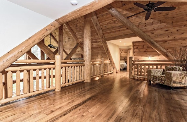 Heron Lodge | Gorgeous theater, hot tub, & private waterfront near Calabogie
