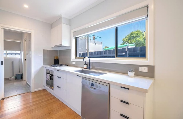 This villa is a 3 bedroom(s), 2 bathrooms, located in Forest Hill, VIC.