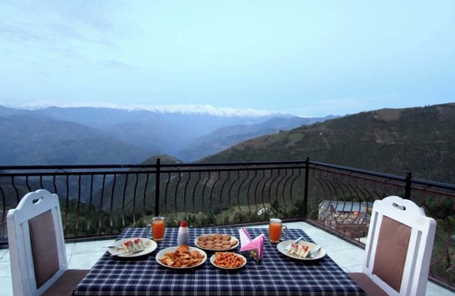 Goroomgo Shining Star Resorts Himachal Pradesh