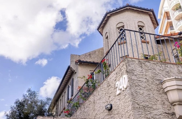 European elegance Casa Getaway with river view