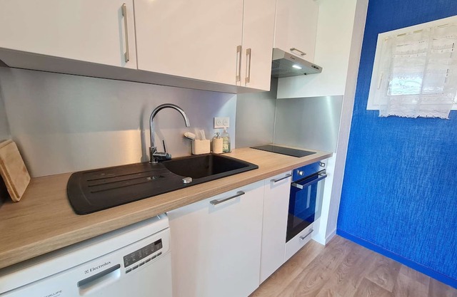 Renovated T3 for 4 people with swimming pool et internet
